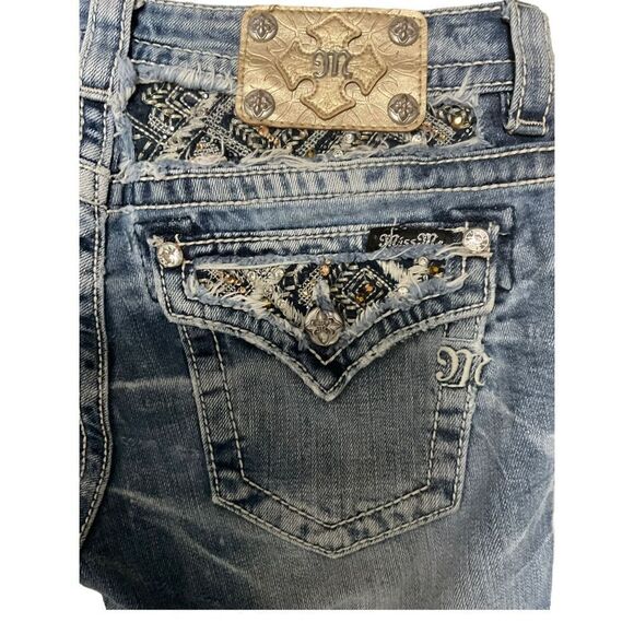 Miss Me Signature Frayed Ankle Jeans - Picture 10 of 13